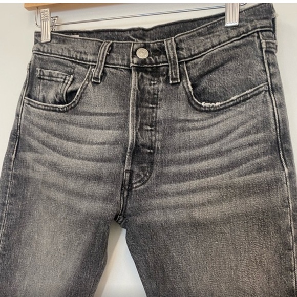 Levi’s Skinny’s s Premium 501 Crops Raw‎ Hem Dark gray - Picture 6 of 7